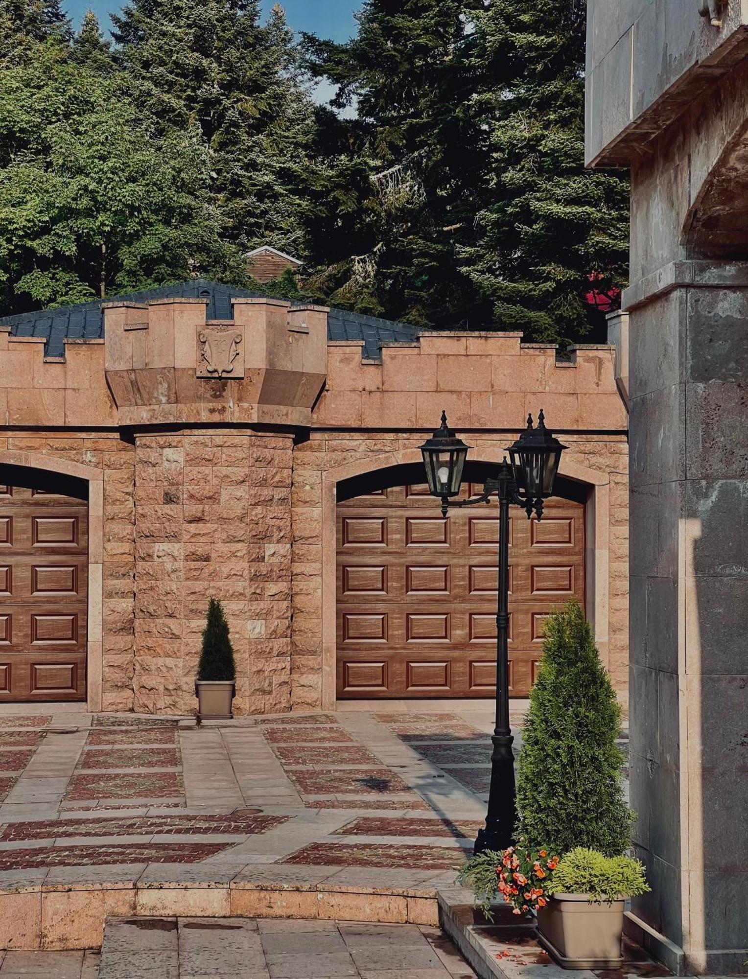 The Castle - Your Unique Way Of Retreat Borowec Zewnętrze zdjęcie