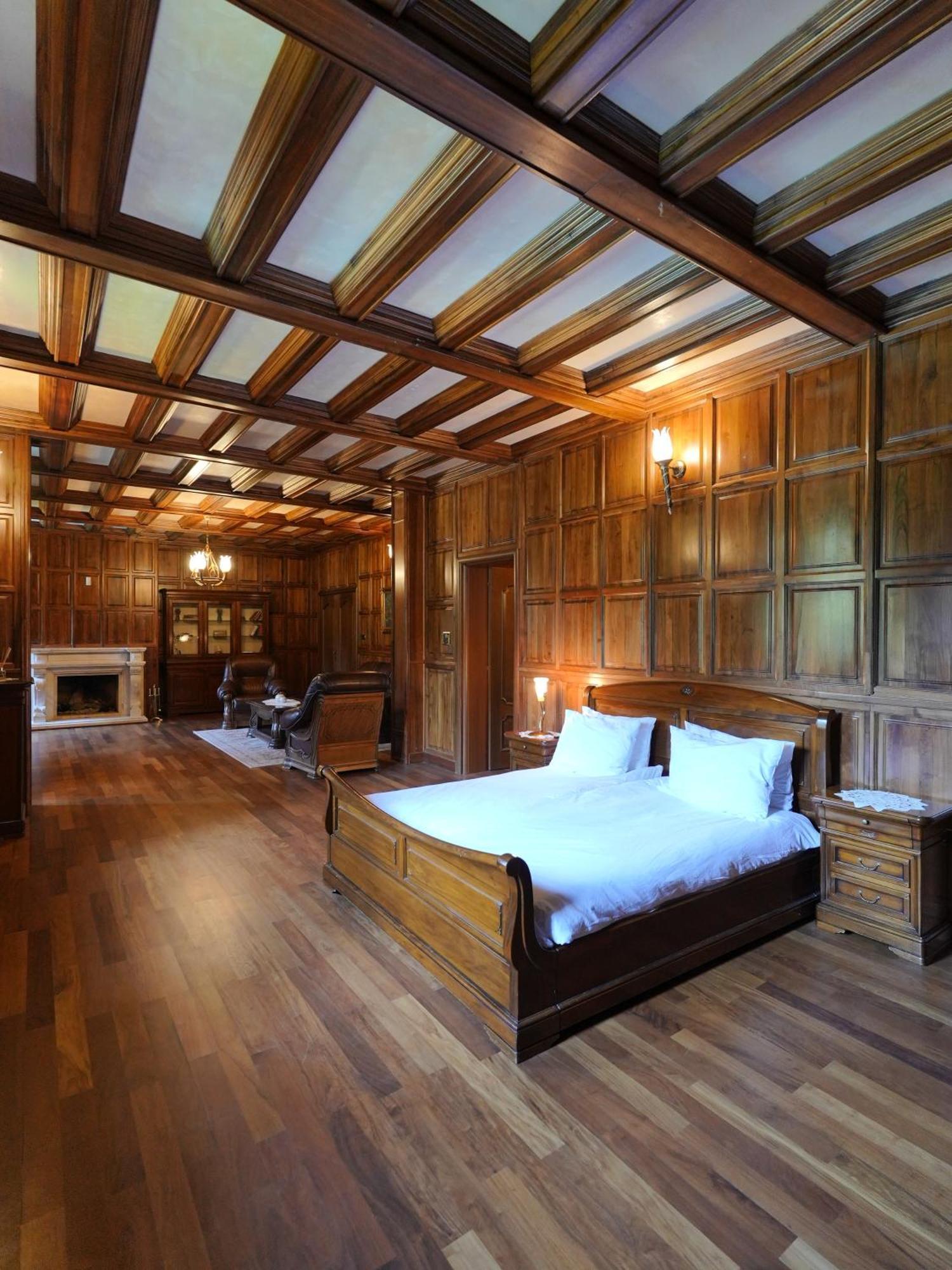The Castle - Your Unique Way Of Retreat Borowec Zewnętrze zdjęcie