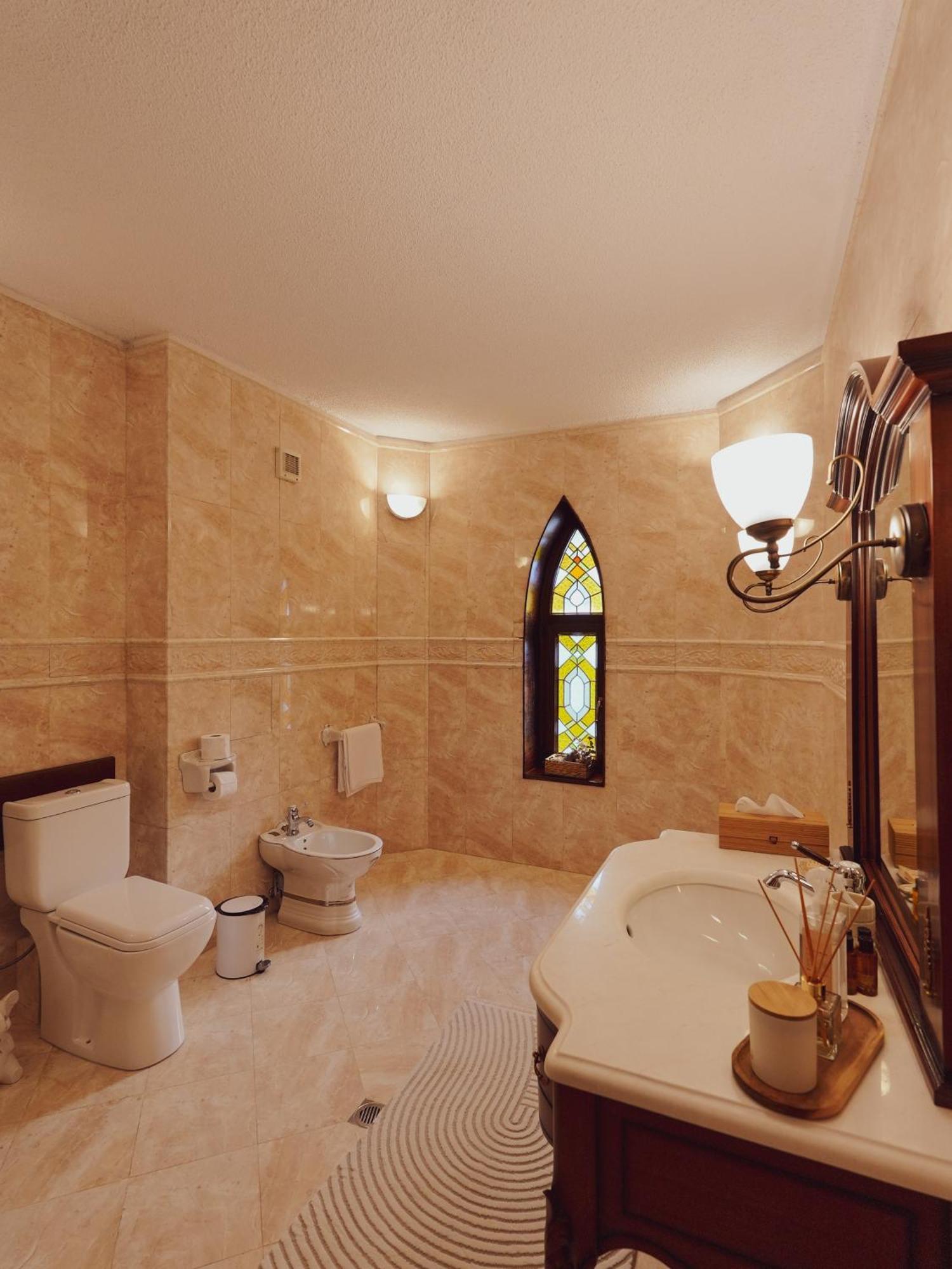 The Castle - Your Unique Way Of Retreat Borowec Zewnętrze zdjęcie