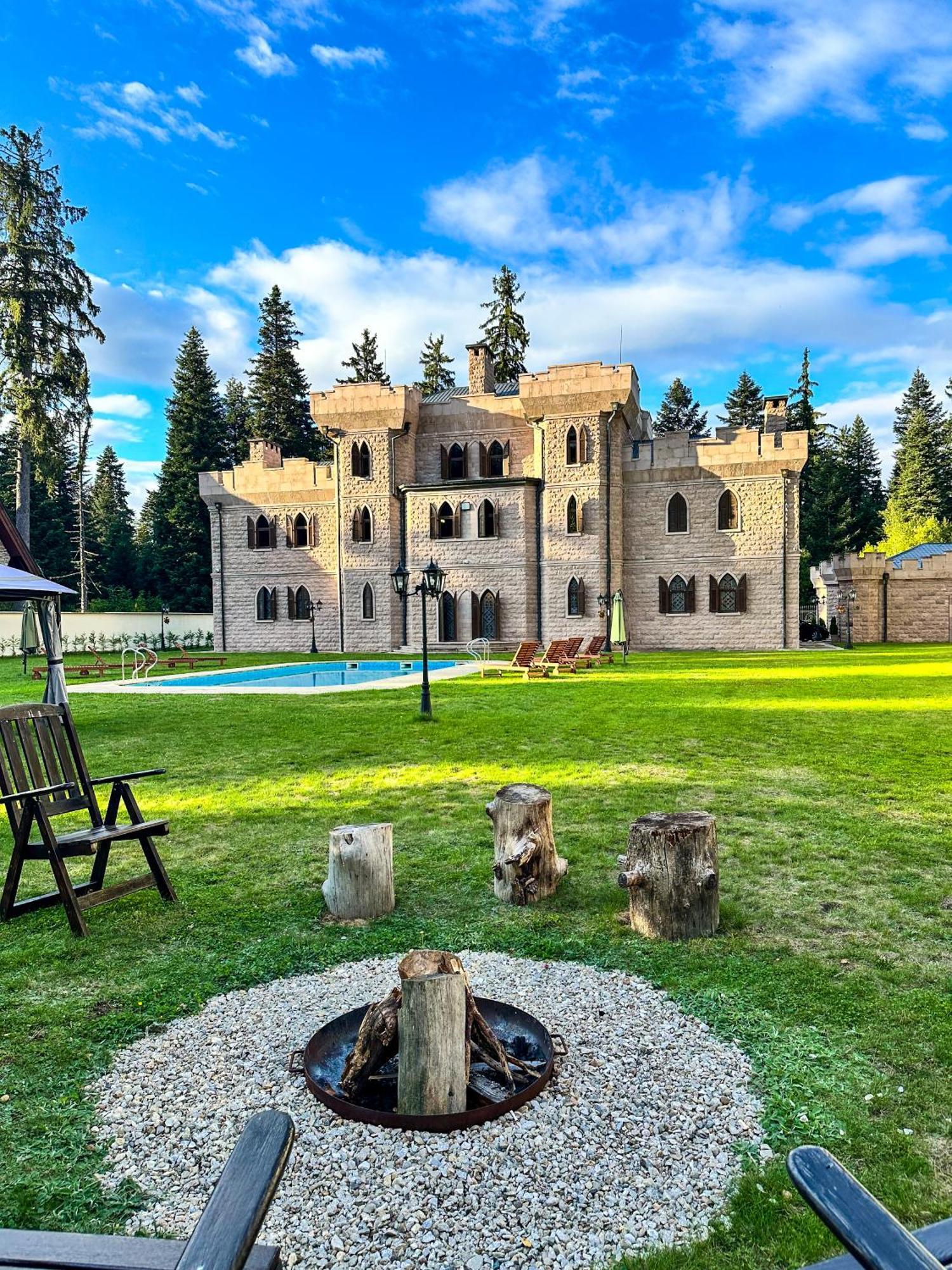 The Castle - Your Unique Way Of Retreat Borowec Zewnętrze zdjęcie