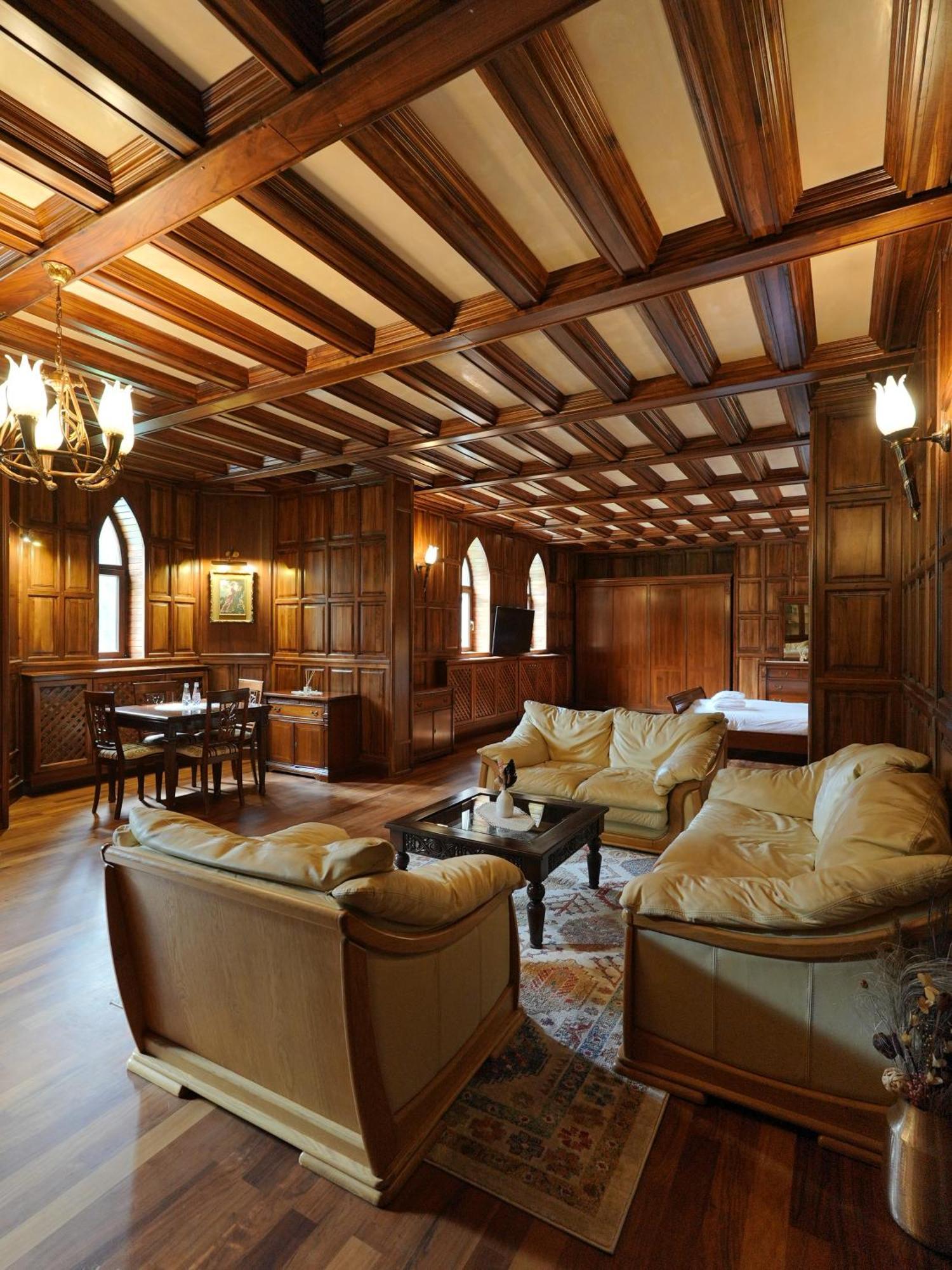 The Castle - Your Unique Way Of Retreat Borowec Zewnętrze zdjęcie
